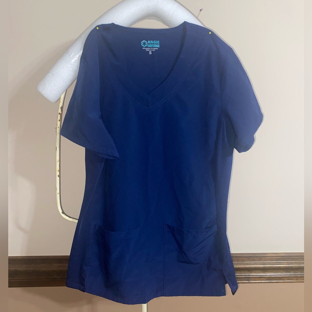 Navy Blue Short Sleeve Scrub Top and Navy Blue Scrub Joggers Size Small.